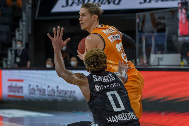 他完美地展 他完美地展