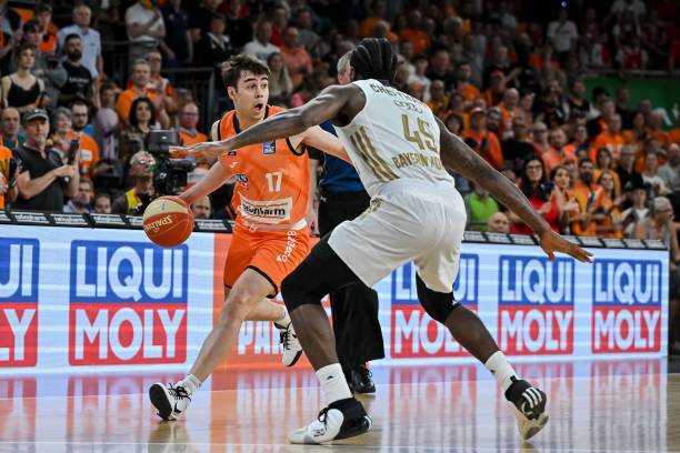 冠名年限与 冠名年限与