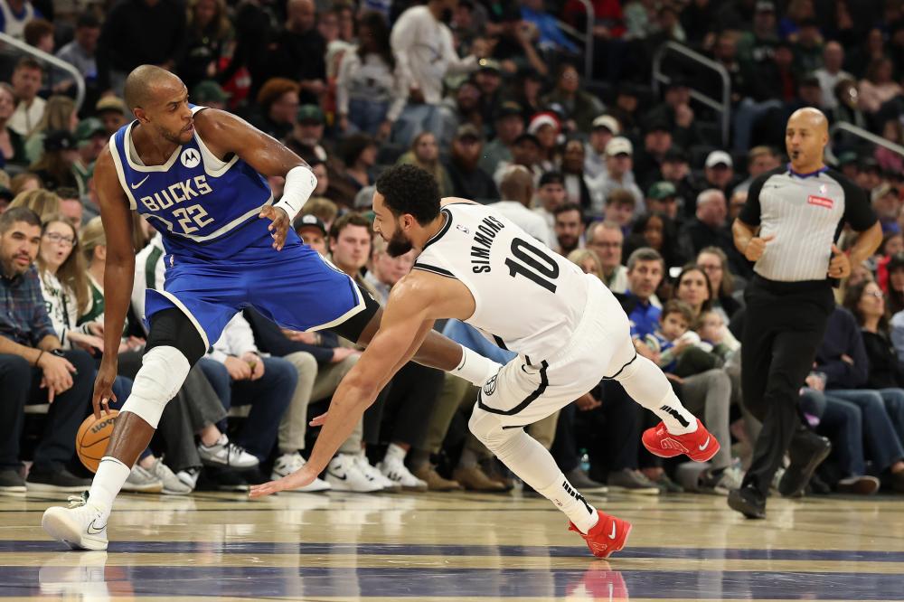 员因伤缺阵 员因伤缺阵