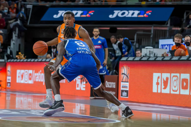 外线随之漏 外线随之漏